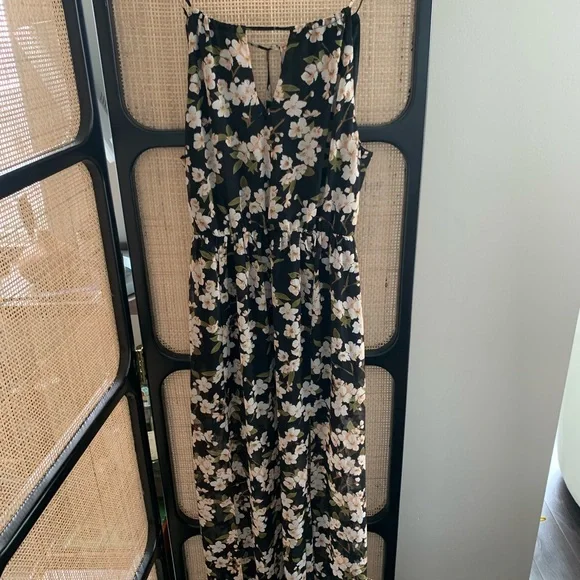 Floral Maxi Dress - Picture 1 of 6
